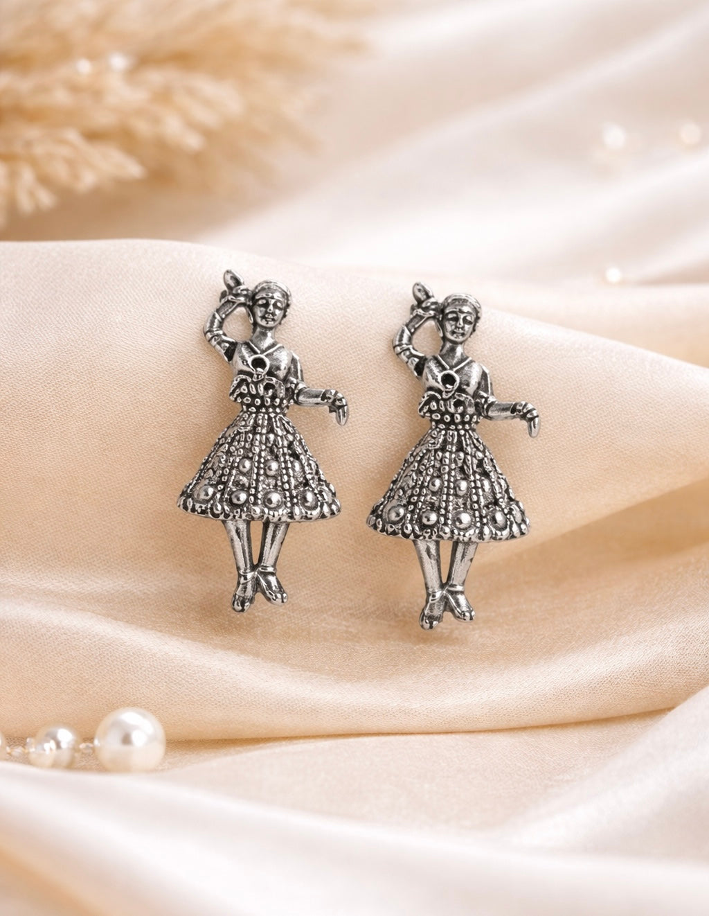 Mini Dancing Diva stud Earrings